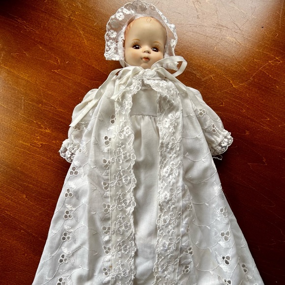 Vintage porcelain painted doll - Picture 2 of 8